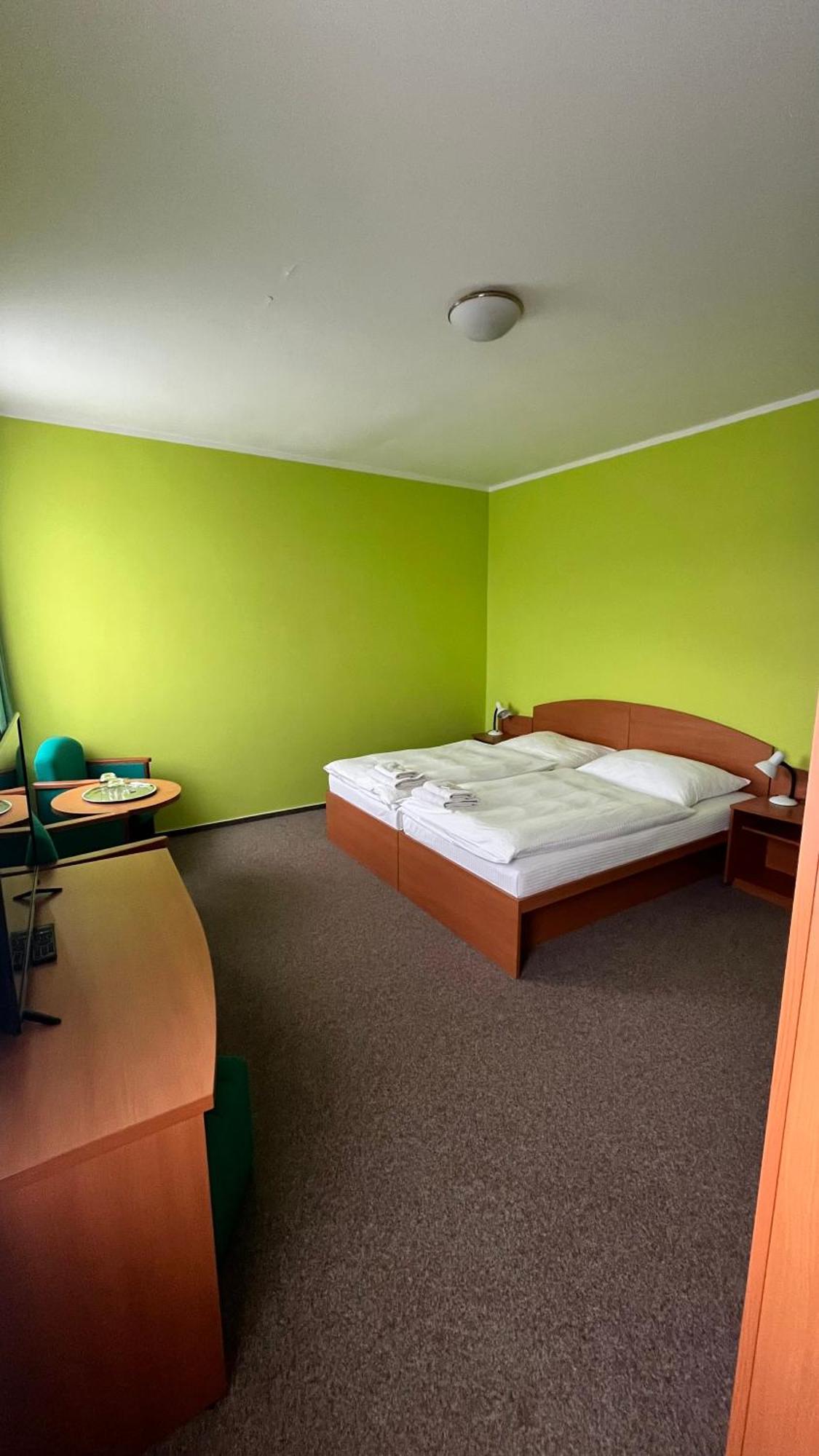 Grandhotel Nový Bor Esterno foto