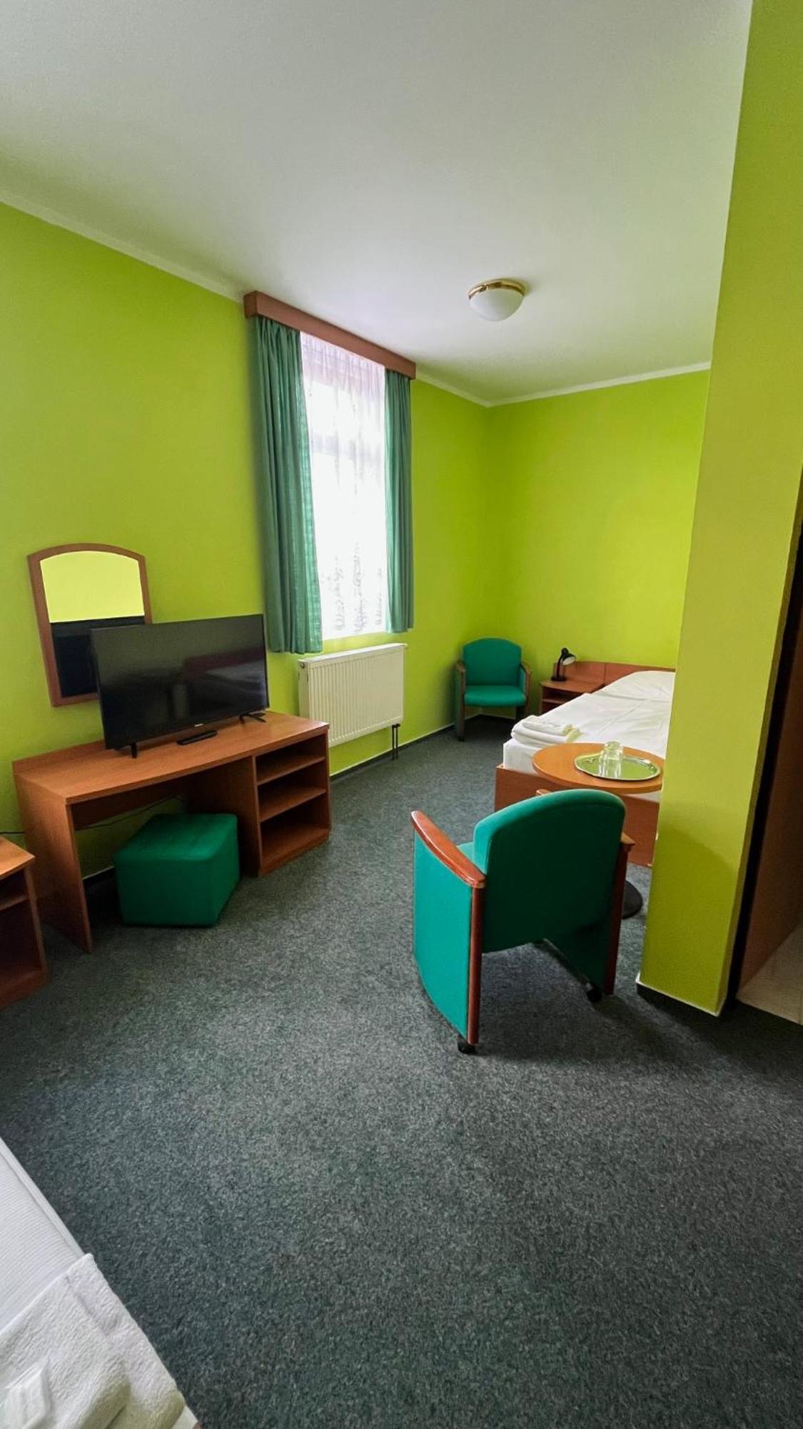 Grandhotel Nový Bor Esterno foto