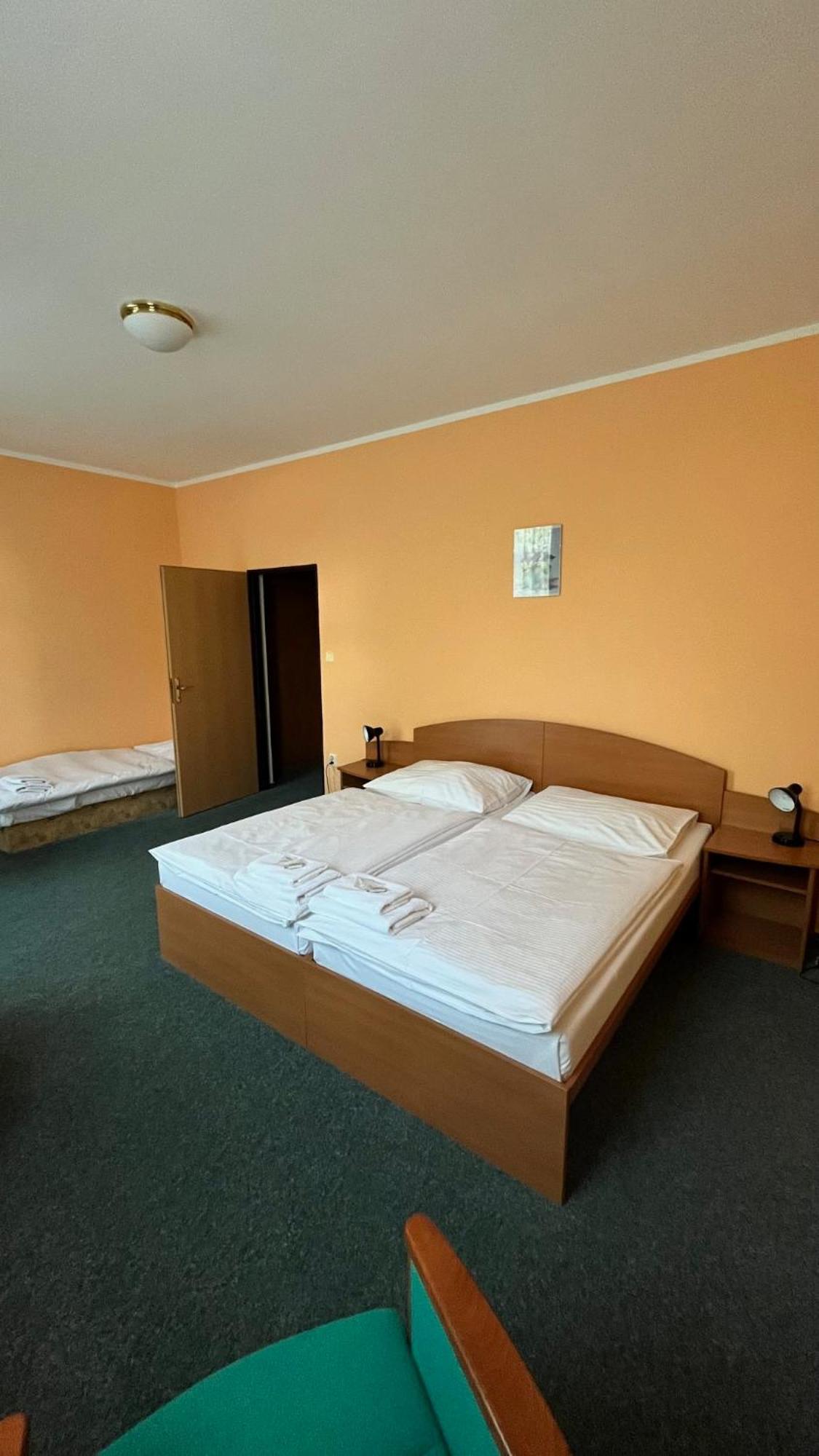 Grandhotel Nový Bor Esterno foto