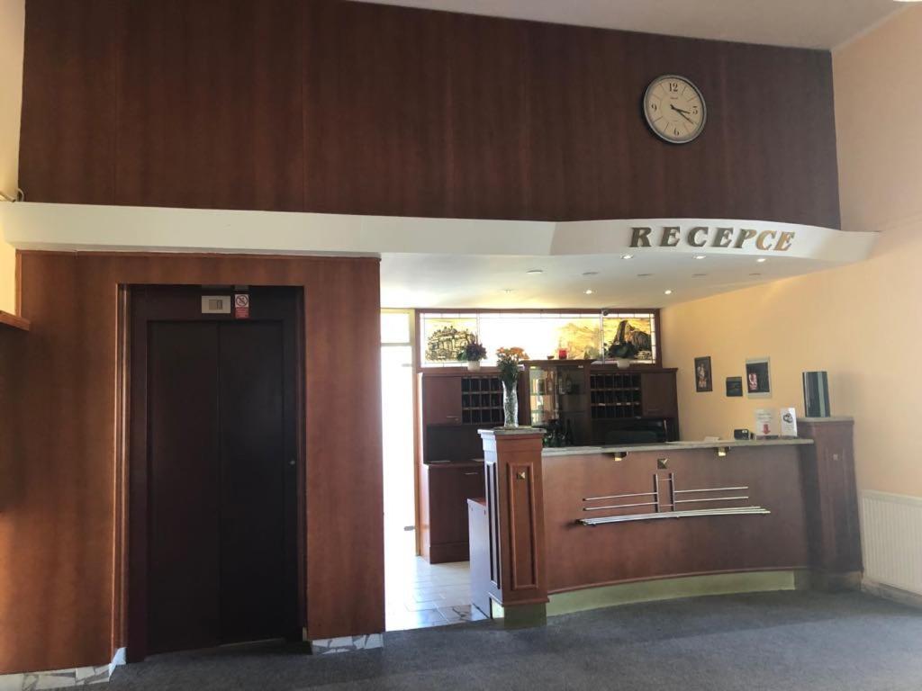 Grandhotel Nový Bor Esterno foto